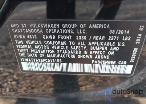 2015 Volkswagen Passat 1.8T Wolfsburg Edition z USA, uszkodzony, nr VIN 1VWAT7A38FC013158